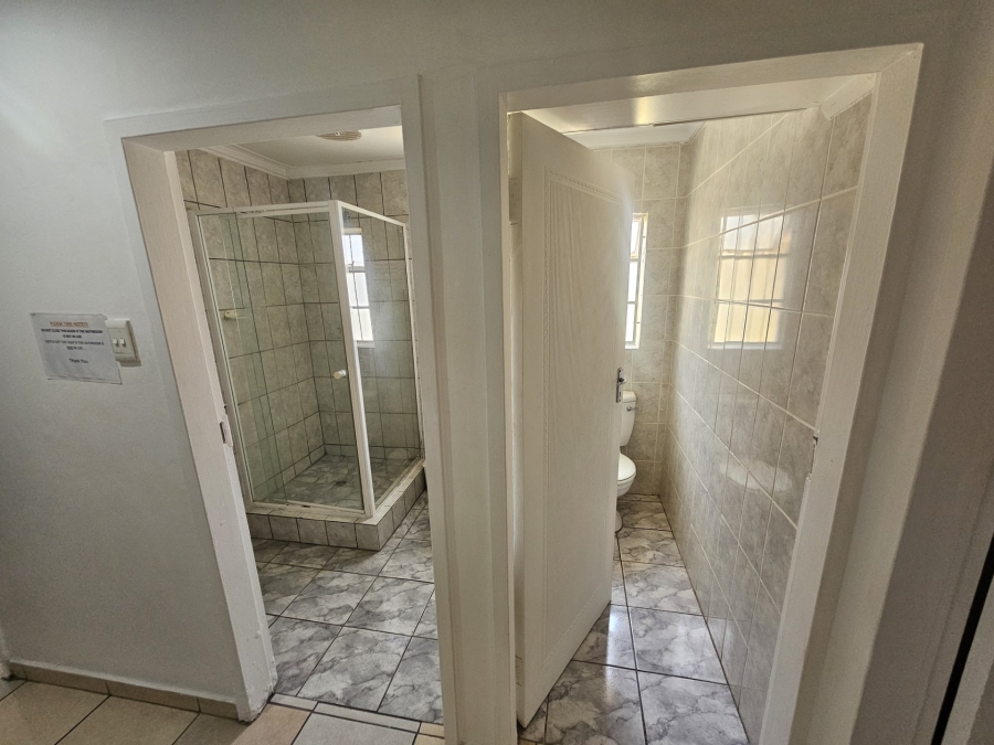 10 Bedroom Property for Sale in Brandwag Free State